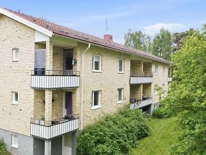 Image 1 of 13 of Lingvägen 260A