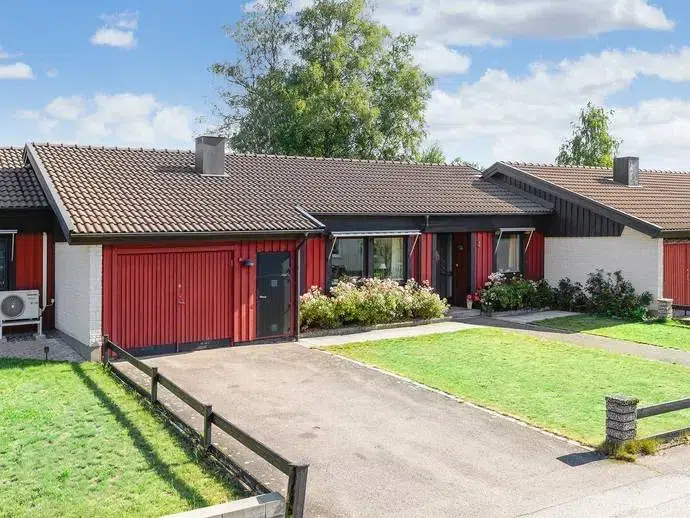 Semi-detached/terraced, 4 rooms, 116 m²