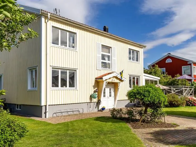 Bild 1 av 21 på Dahmska vägen 18