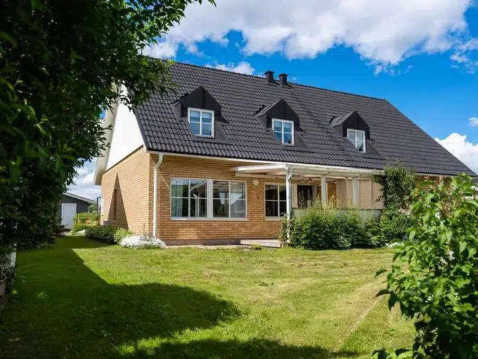 Apartment, 4 rooms, 111 m²