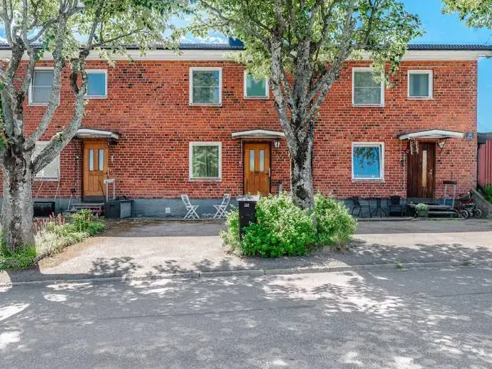 Semi-detached/terraced, 4 rooms, 95 m²