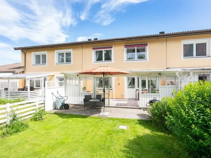 Bild 1 av 21 på Hövdingavägen 57 C