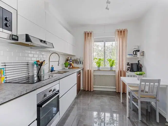 Apartment, 2 rooms, 64 m²