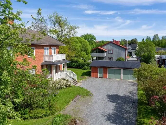 House, 8 rooms, 220 m²