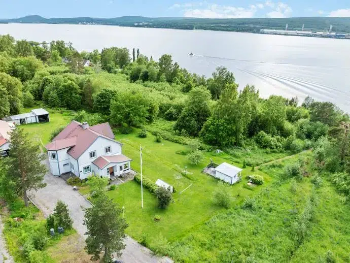 Villa, 8 rum, 202 m²