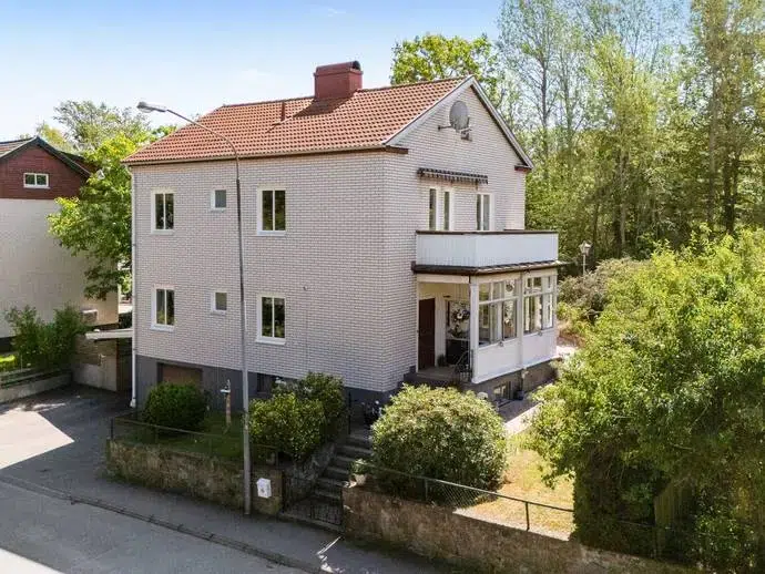 House, 7 rooms, 180 m²