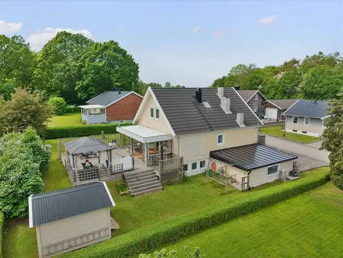 House, 7 rooms, 130 m²