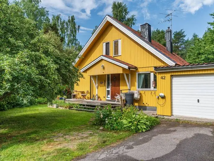 Bild 1 av 21 på Bromsvägen 42