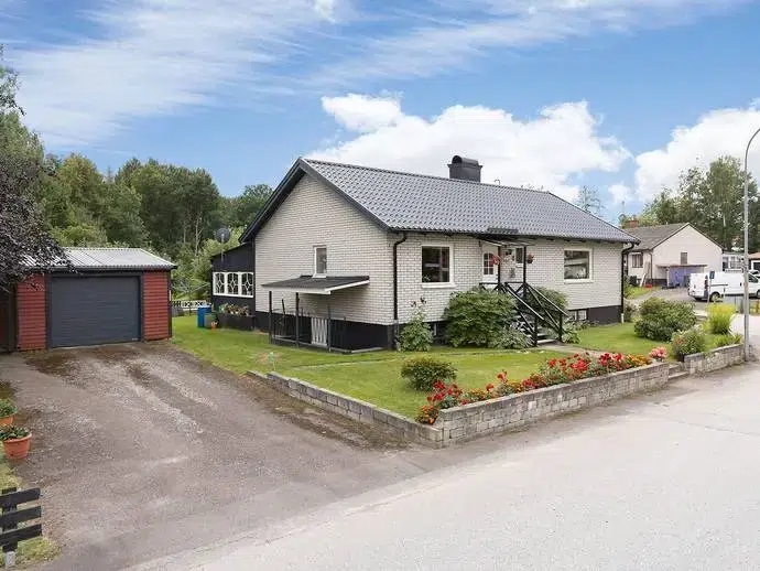House, 3 rooms, 90 m²