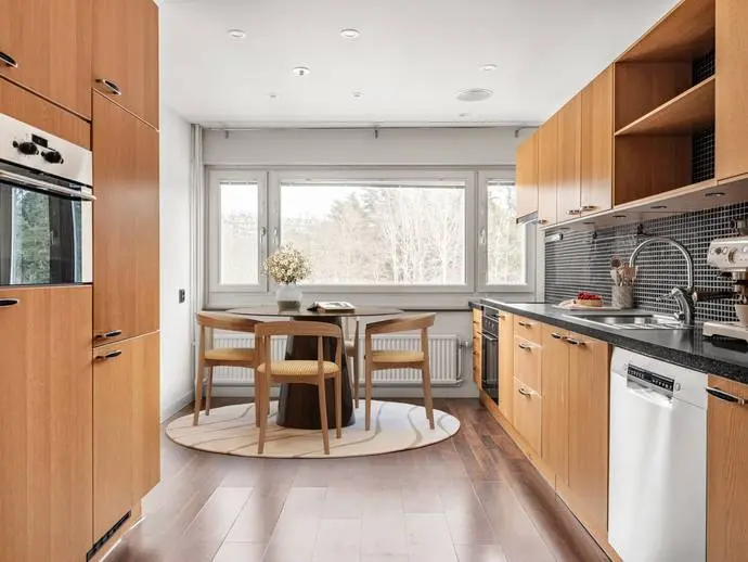 Bild 1 av 18 på KOMETVÄGEN 23
