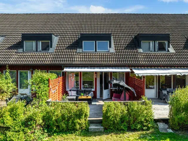 Semi-detached/terraced, 4 rooms, 92 m²