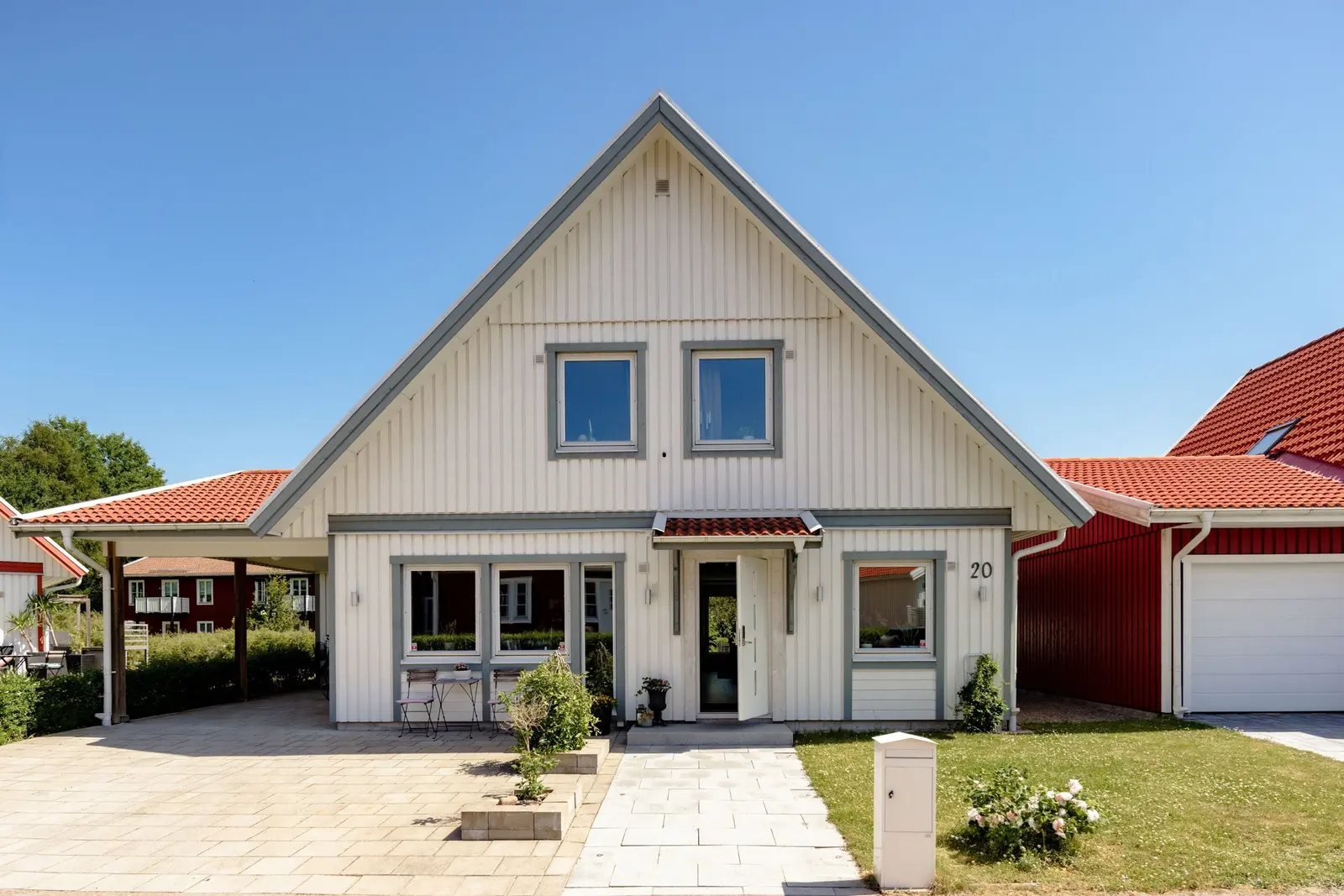 Bild 1 av 21 på Sälgstigen 20