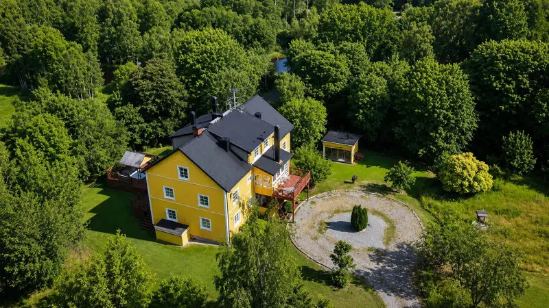 House, 10 rooms, 371 m² in Uppvidinge