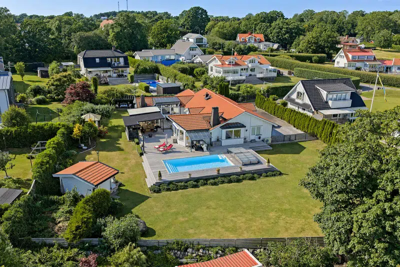 House, 6 rooms, 196 m²
