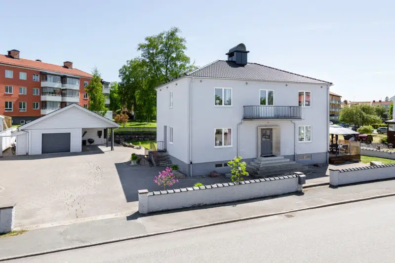 Villa, 8 rum, 225 m²