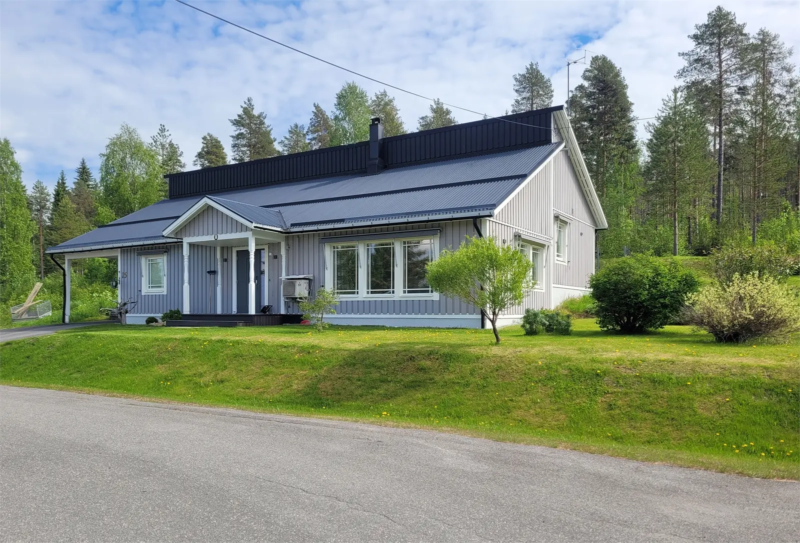 Bild 1 av 6 på Lingonvägen 15
