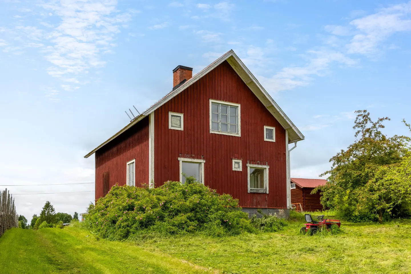 Image 1 of 6 of Slättbergsvägen 59