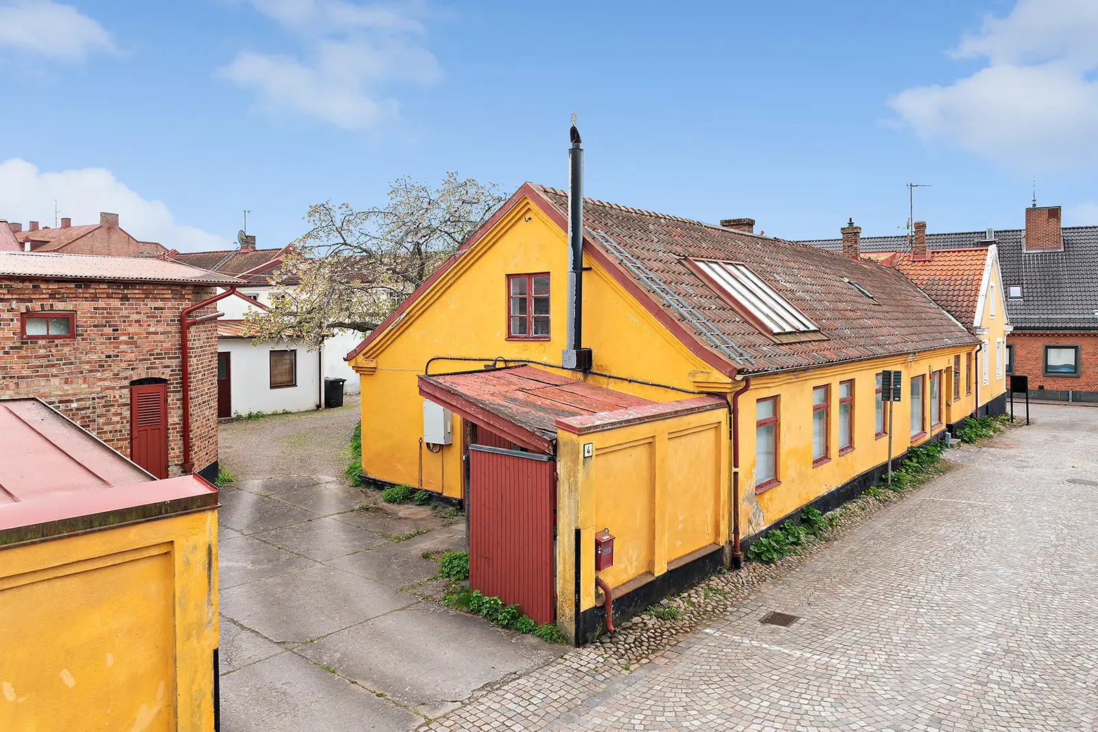 Bild 1 av 6 på Smedjegatan 2
