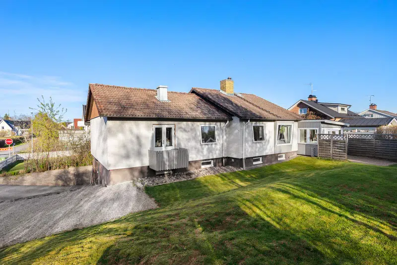 House, 6 rooms, 144 m² in Laxå
