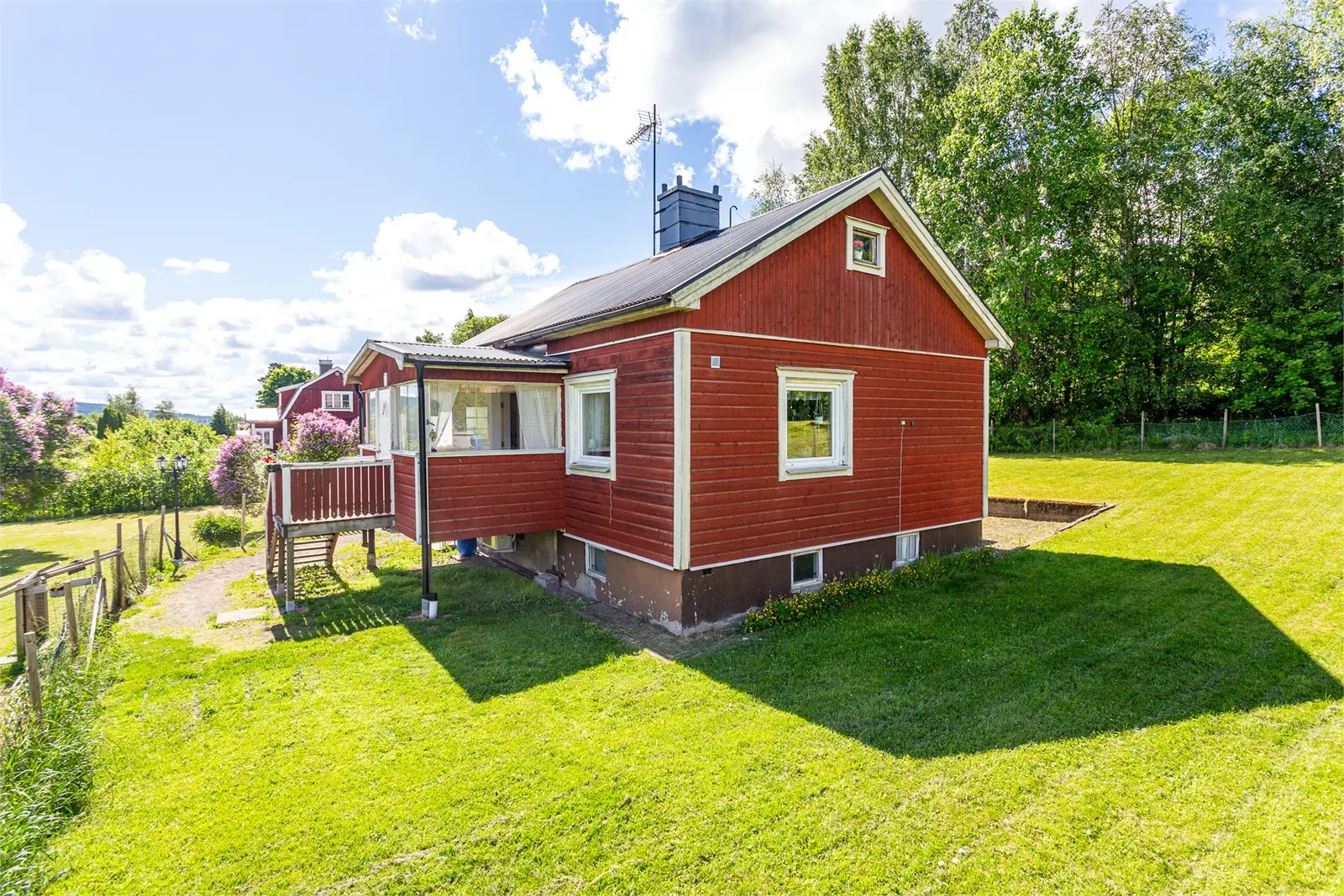 Bild 1 av 6 på Tallvägen 17