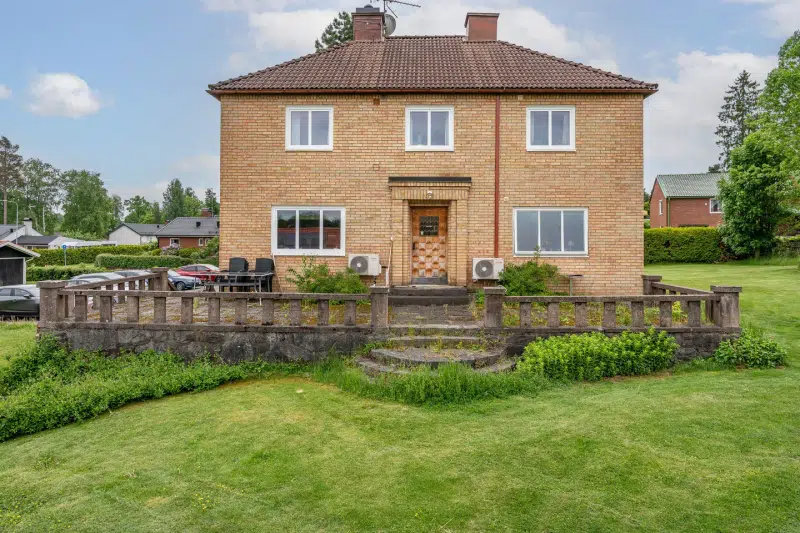 Villa, 8 rum, 298 m² i Säffle