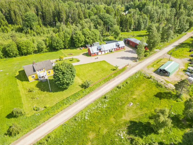 Farm, 8 rooms, 180 m²