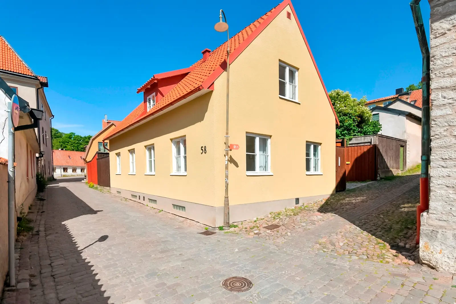 Bild 1 av 1 på Mellangatan 58