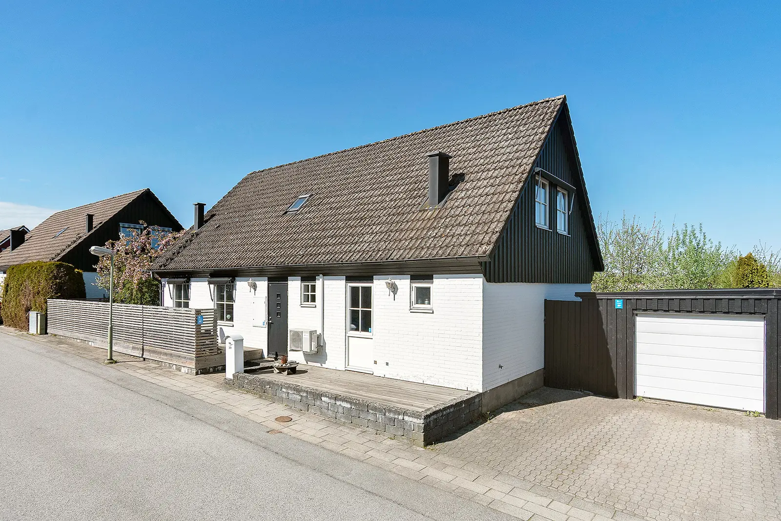 Bild 1 av 6 på Tulesholmsgatan 169