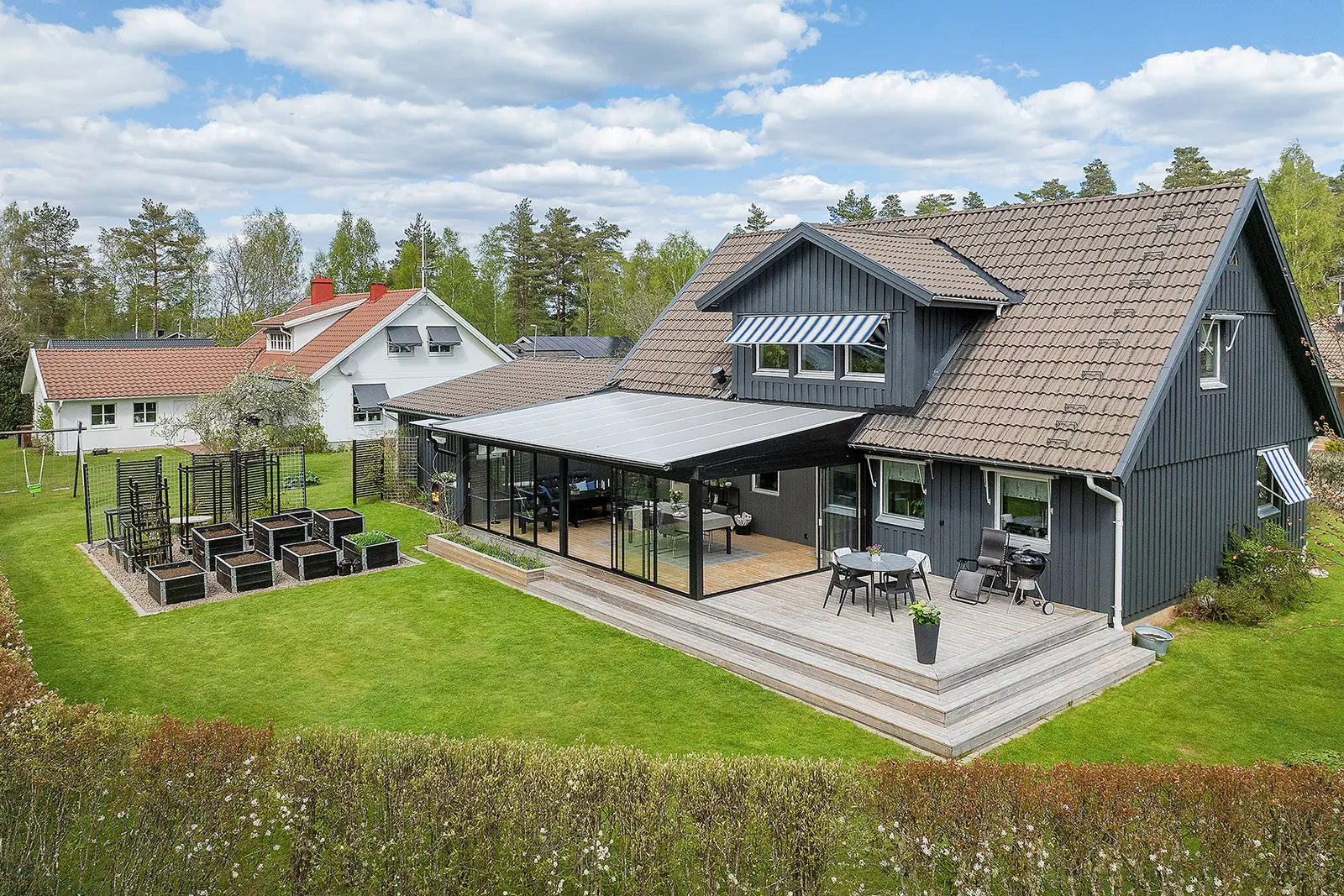 Bild 1 av 6 på Furustigen 6