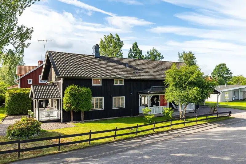 Villa, 8 rum, 200 m² i Tibro