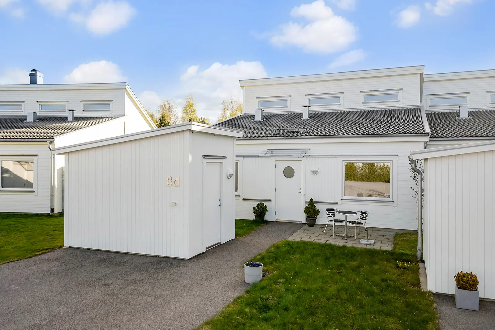 Bild 1 av 6 på Vinbärsvägen 8D