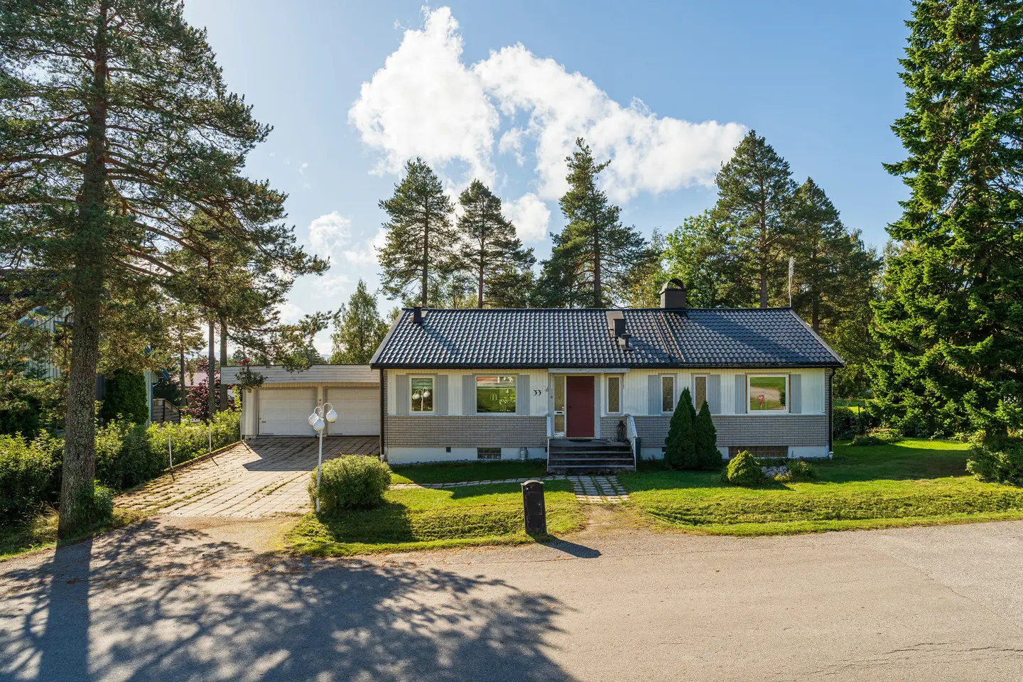 Bild 1 av 6 på Bågegatan 33