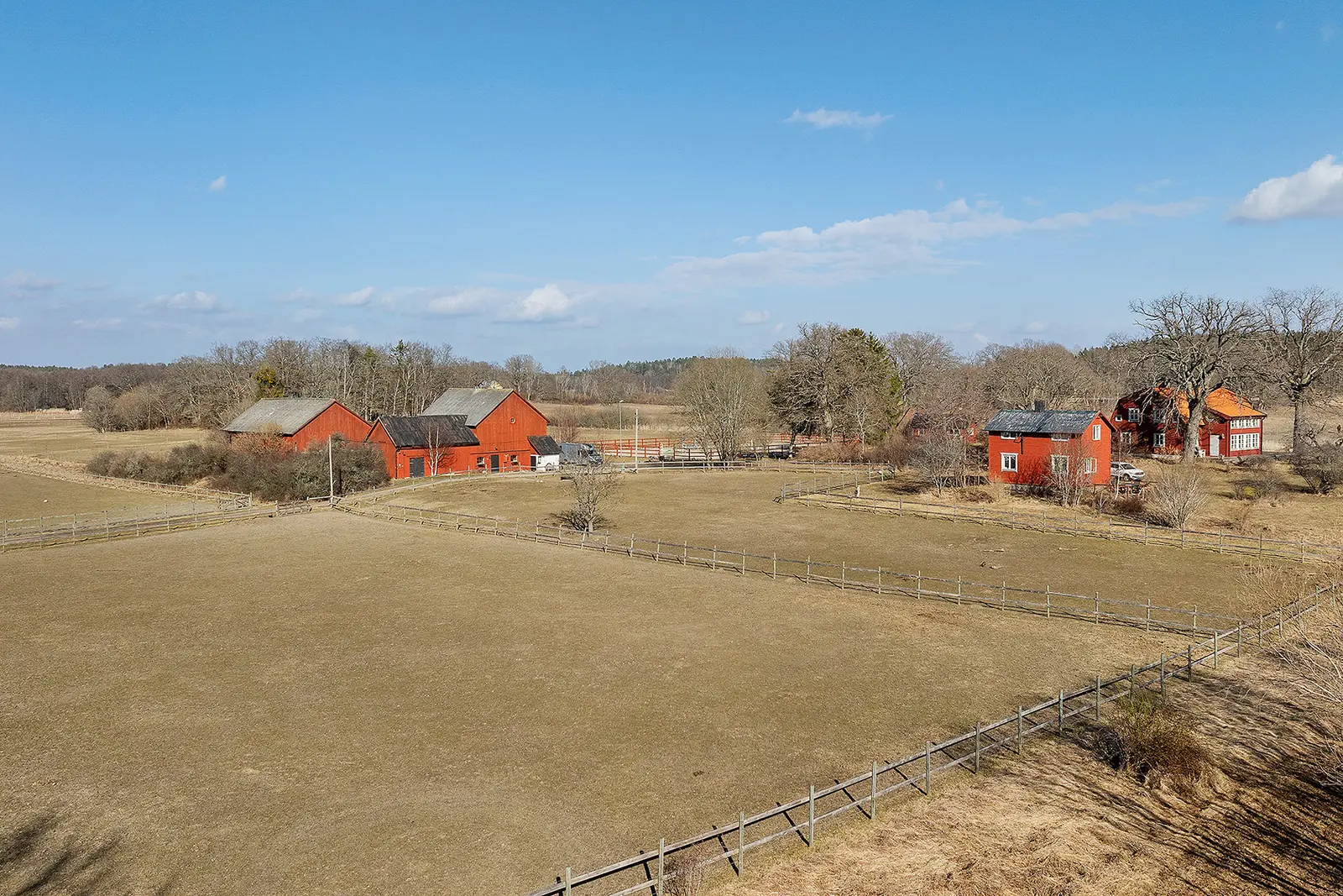 Image 1 of 6 of Långbacka Hasselbacken 1-3