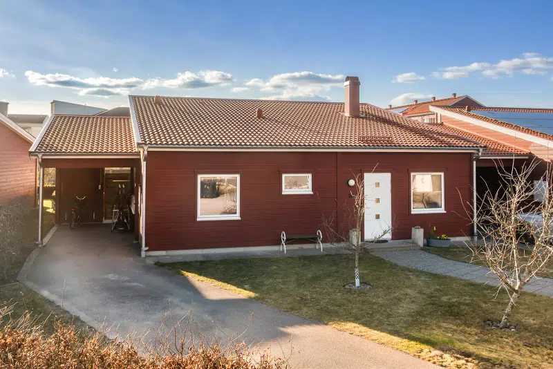 House, 4 rooms, 93 m² in Älmhult