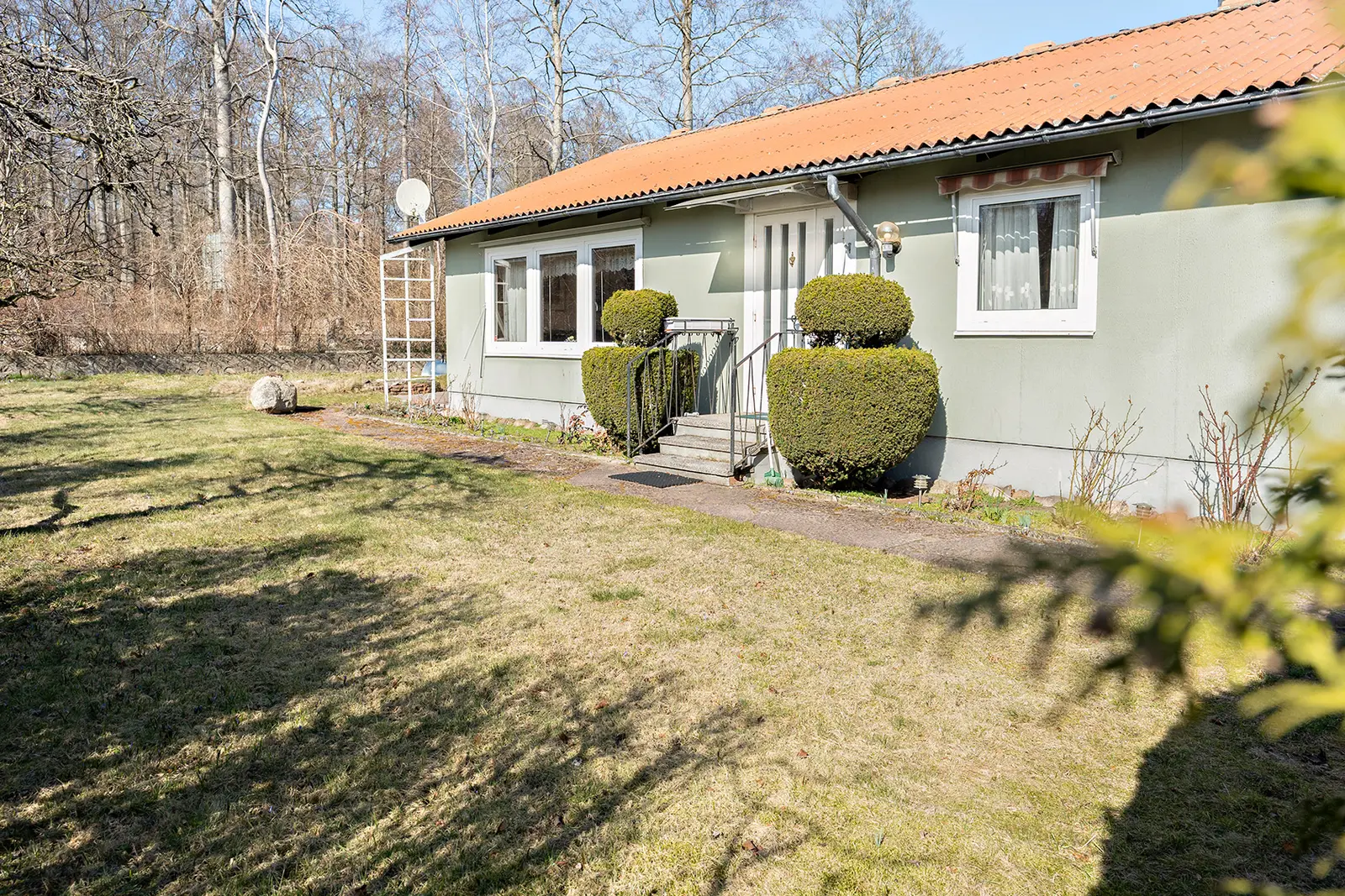 Bild 1 av 6 på Skogsvägen 36
