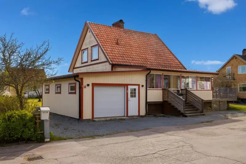 House, 5 rooms, 103 m² in Laxå