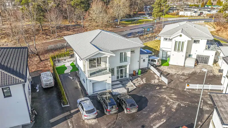 House, 5 rooms, 200 m² in Botkyrka