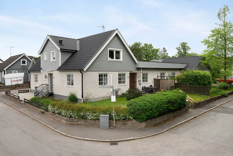 House, 9 rooms, 277 m² in Hässleholm