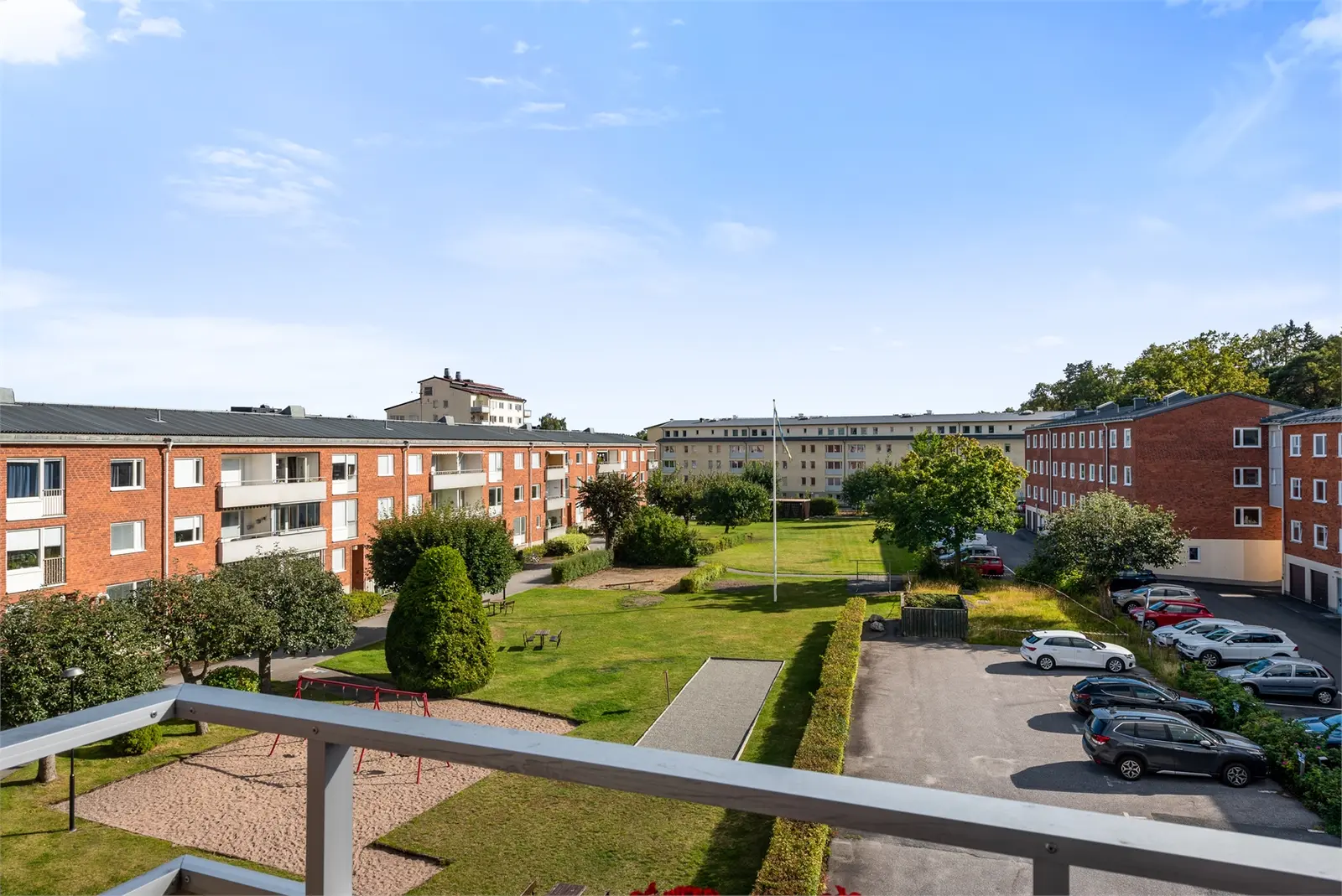 Image 1 of 6 of Hackstavägen 16 A