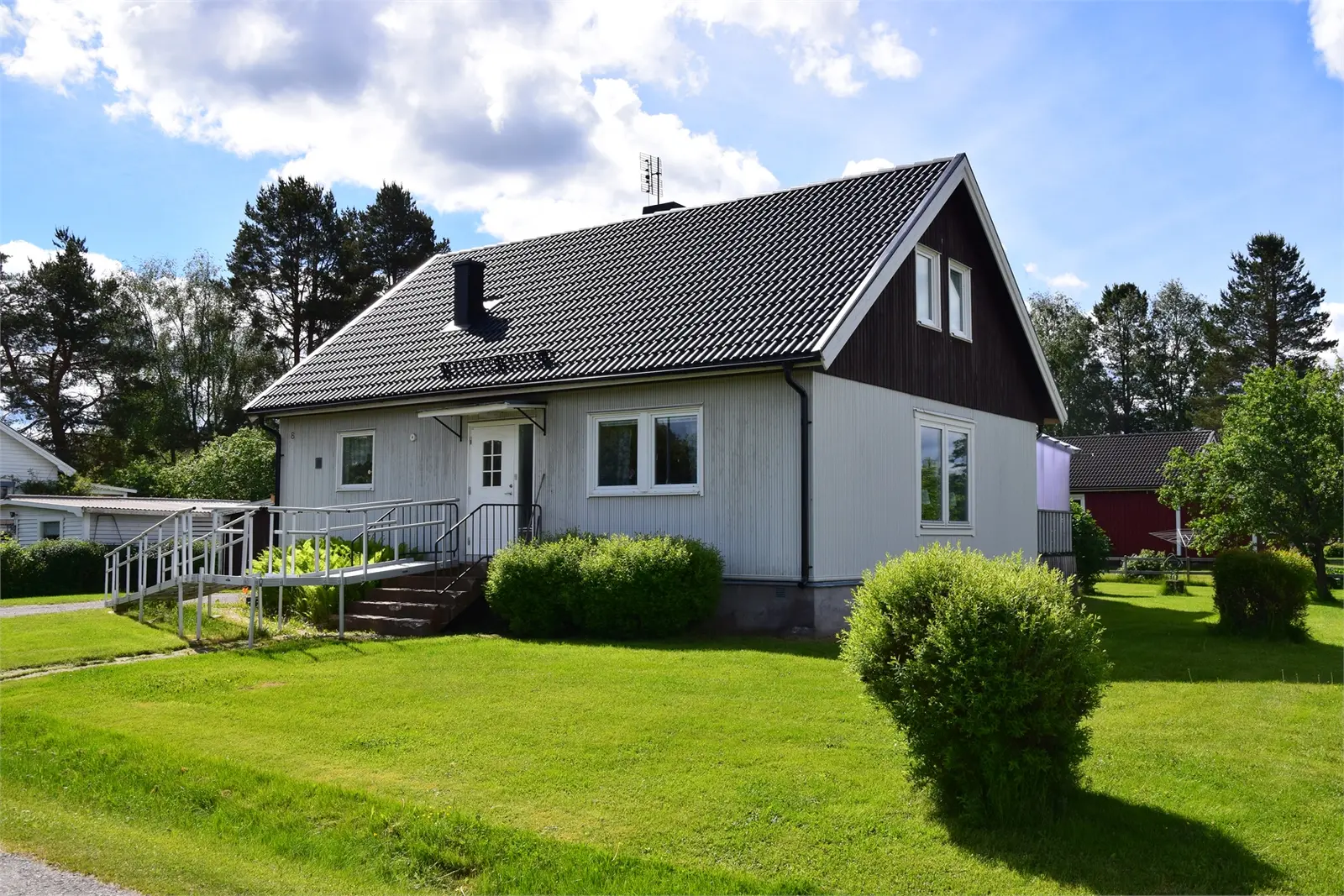 Bild 1 av 6 på Åkergårdsvägen 8