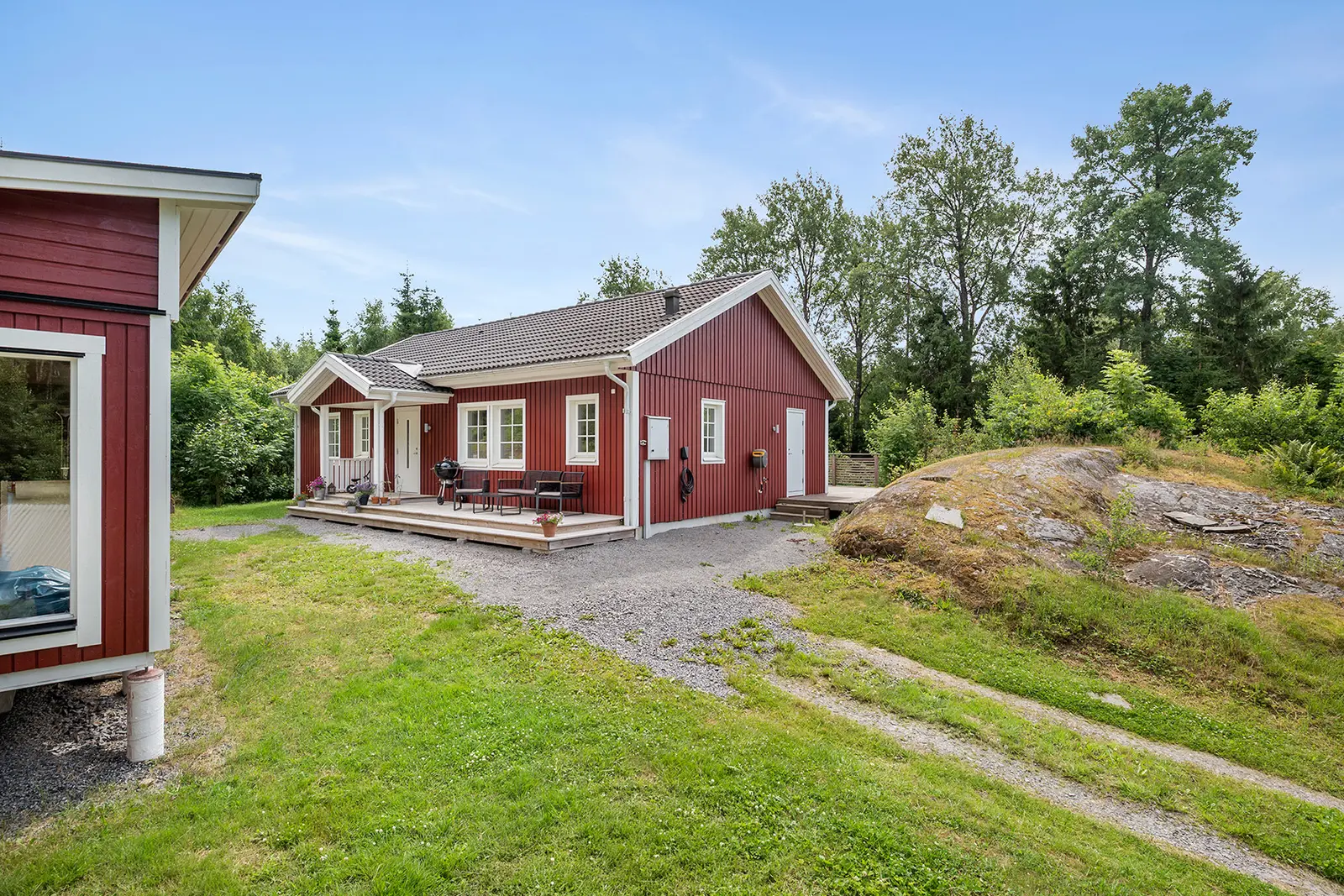 Bild 1 av 6 på Dragered Lönneberga 1