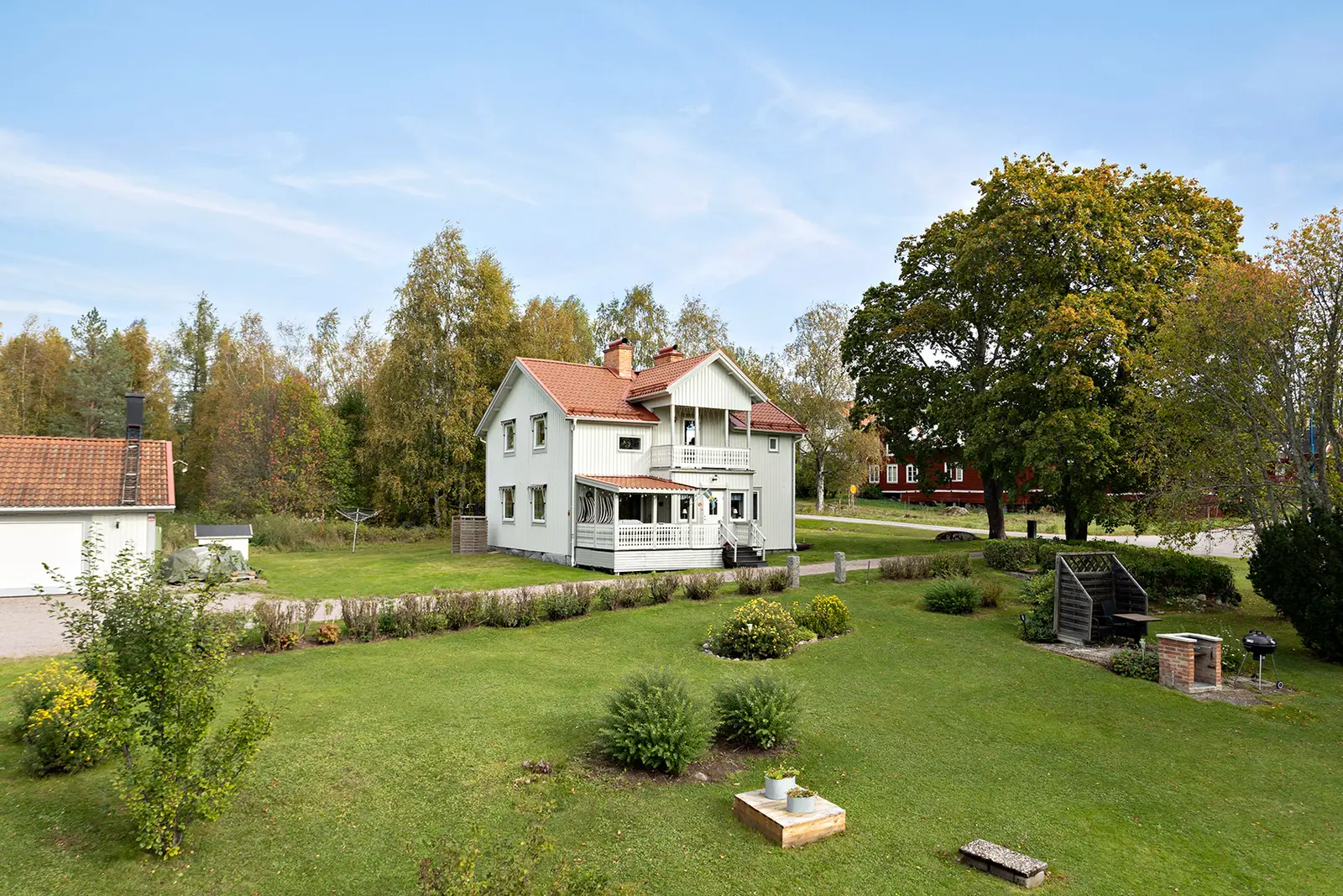 Bild 1 av 6 på Åsenvägen 21