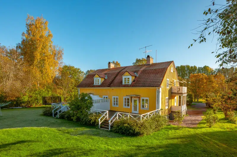 House, 10 rooms, 276 m²