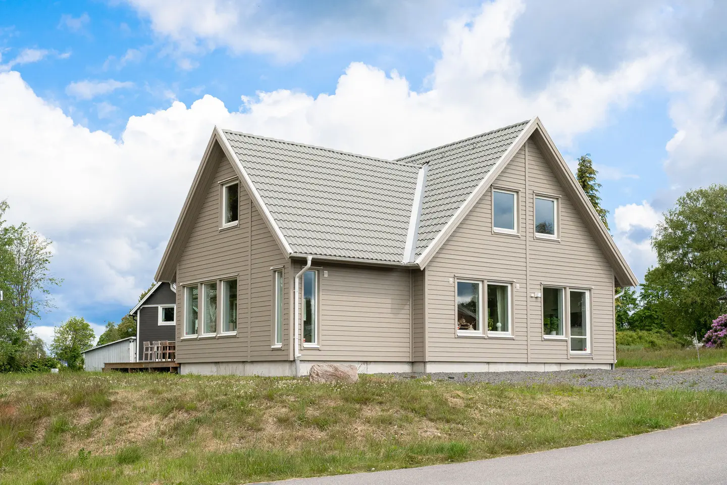 Bild 1 av 6 på Dalskogsvägen 18