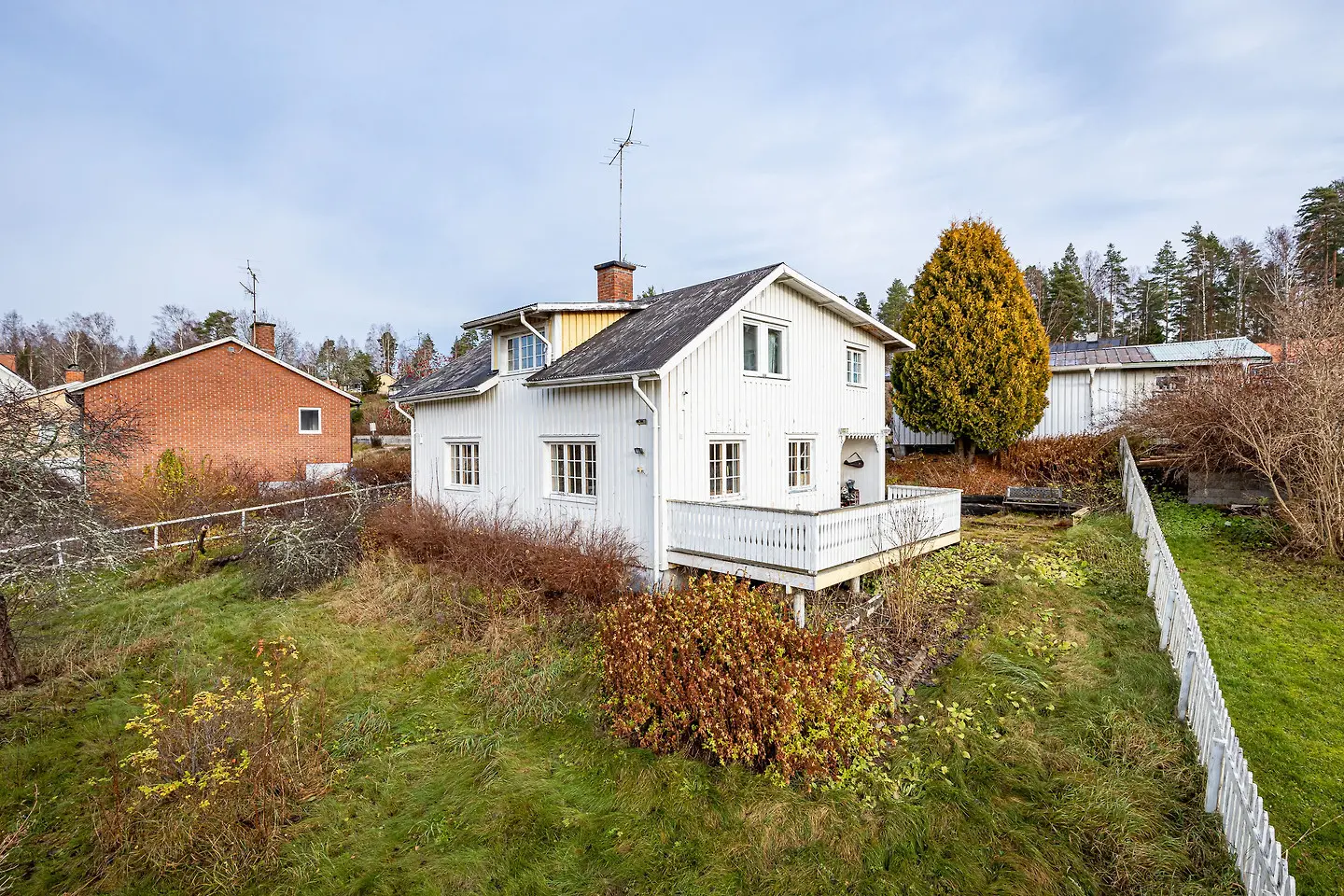 Bild 1 av 6 på Brefallsgatan 5