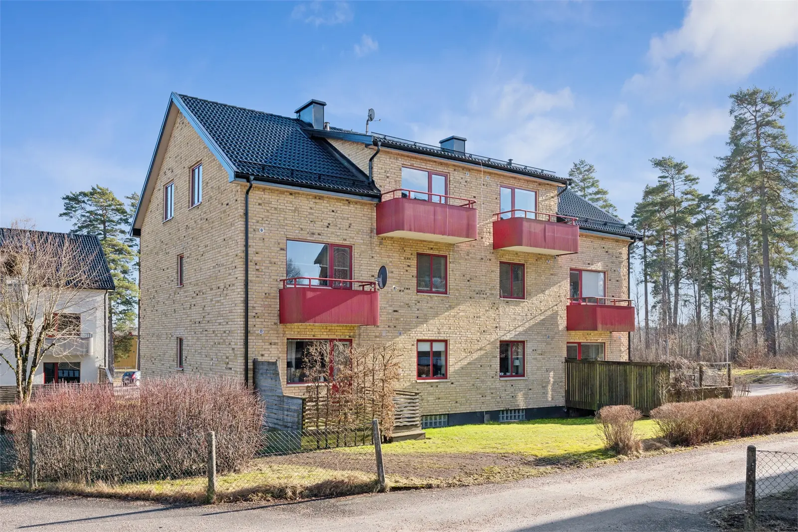 Bild 1 av 6 på Backagatan 5