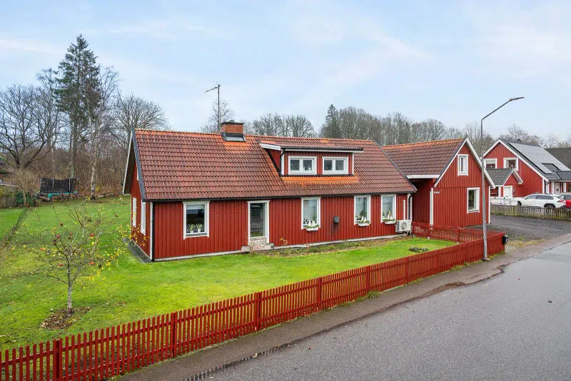 House, 8 rooms, 229 m² in Osby