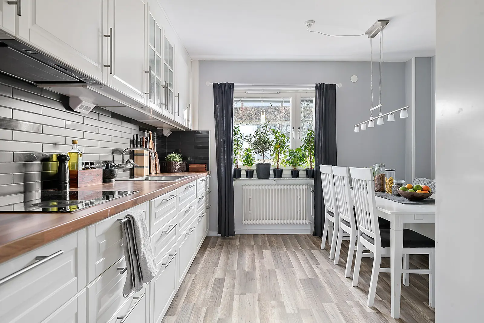 Bild 1 av 6 på Skolgatan 37B