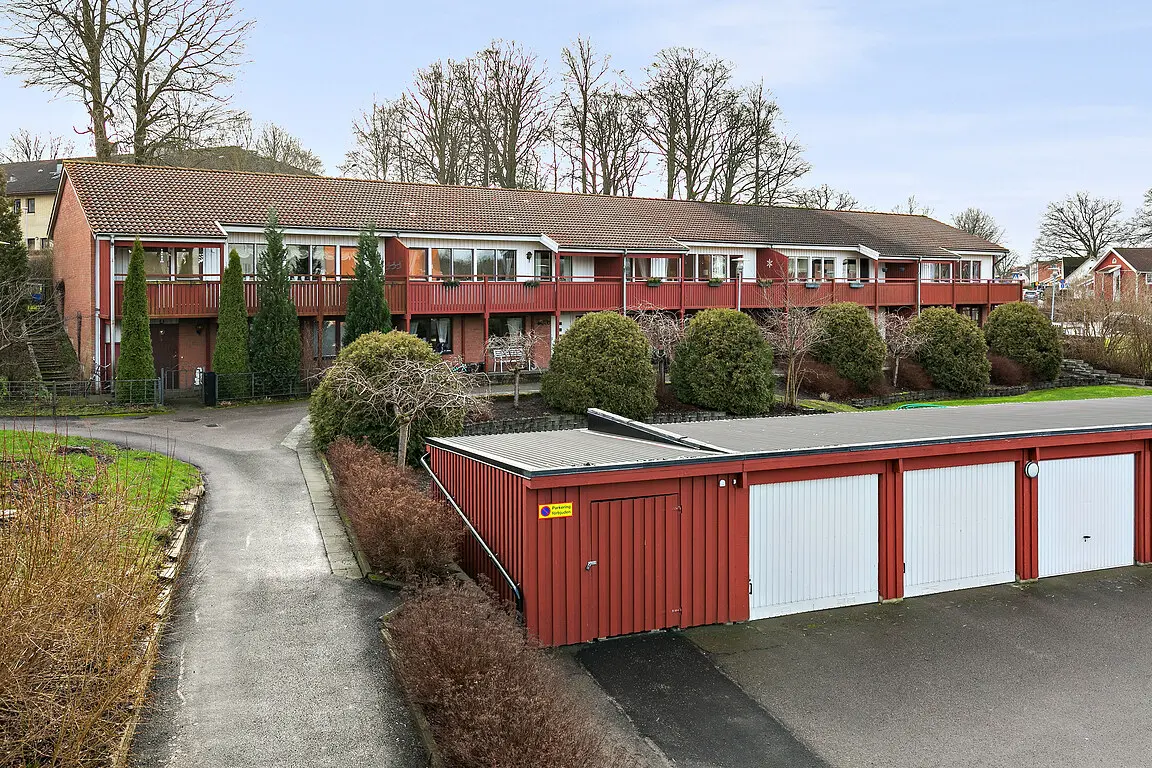 Bild 1 av 6 på Bäckavägen 20D