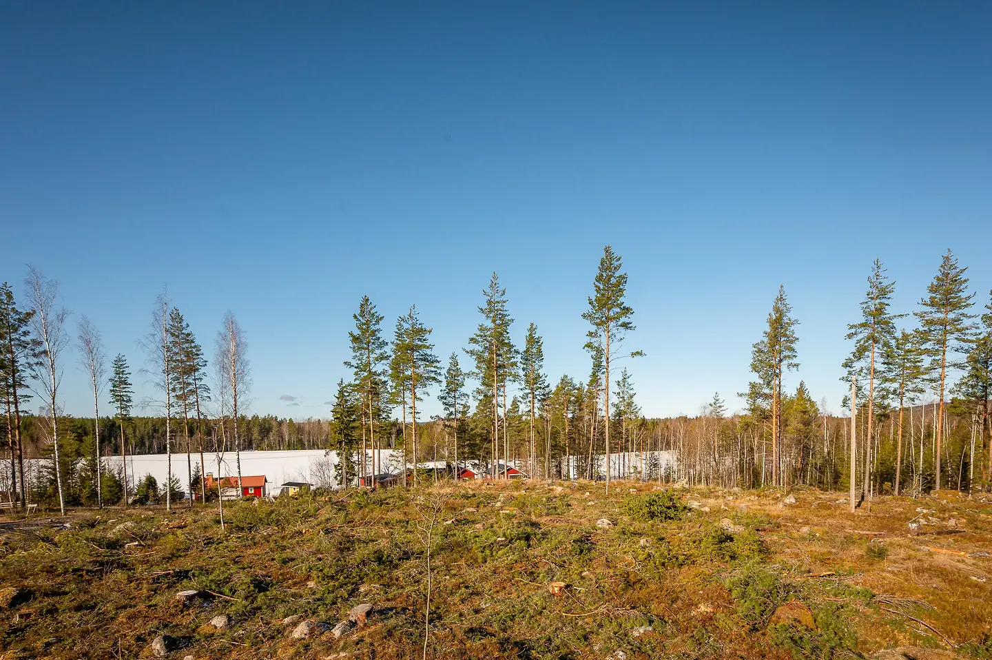 Bild 1 av 6 på Hålldammsvägen
